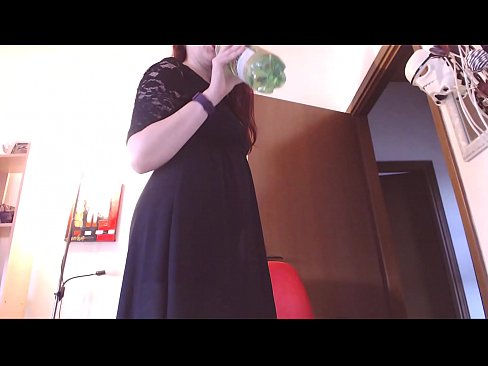 ❤️ Alistuva orja, joka rakastaa likaisia ja meheviä pikkuhousuja, pakotetaan masturboimaan tämän videon katsomisen jälkeen! Vittu video at us