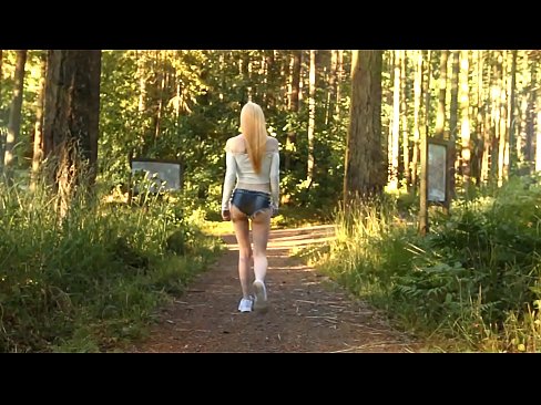 ❤️ Kaunis nainen liikkuu hitaasti, ei alaston video Vittu video at us