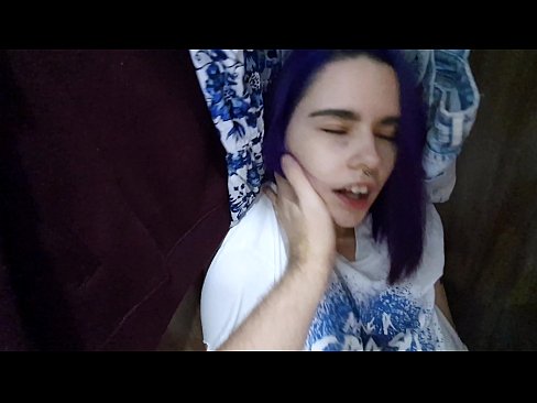 ❤️ Löysin siskoni kaapista ja autoin häntä laukeamaan Vittu video at us